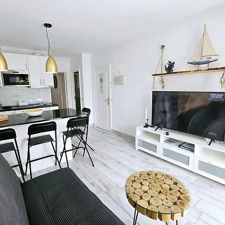 Topazio 12 كوستا تاغيسي